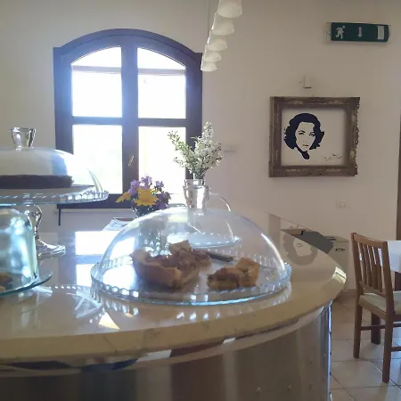 In Bb - Note Di Stelleresort In Marrubiu بيت ضيافة